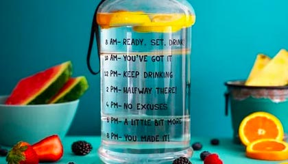 结束中国行！莱昂纳德现身机场 将飞回美国与快船队会合